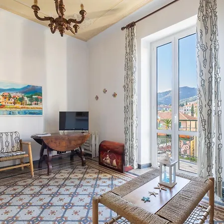 Apartment Hostdomus - Dante Alassio