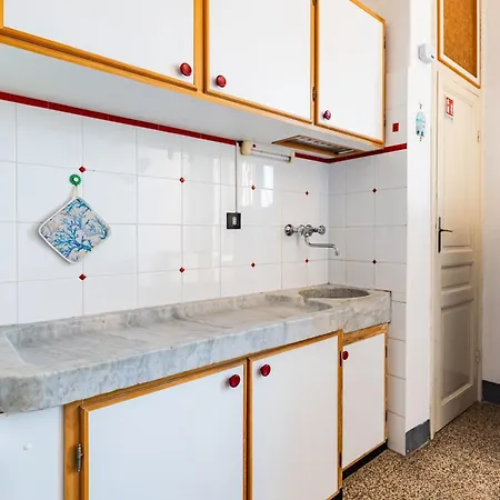 Hostdomus - Dante Апартаменты Алассио