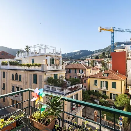 Hostdomus - Dante Апартаменты Алассио