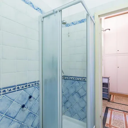 Hostdomus - Dante * Алассио