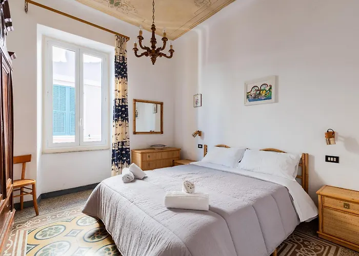 Apartment Hostdomus - Dante Alassio