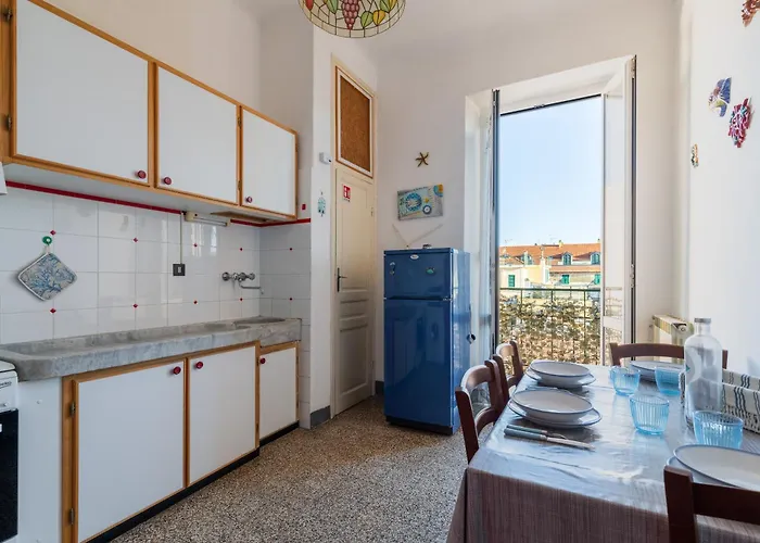 Hostdomus - Dante Apartment *